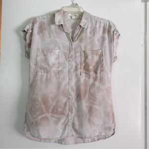 Anthropologie cloth and stone button up